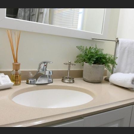 Great 2 Bedroom Condo,Free Parking,Easy Commute. Irvington Eksteriør bilde