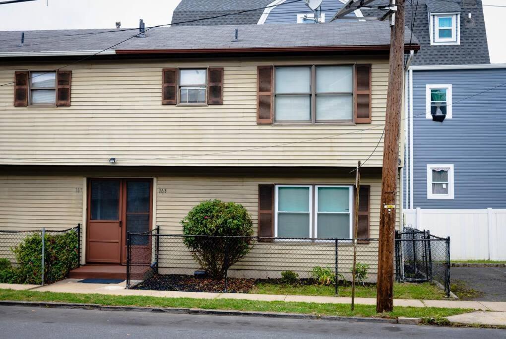 Great 2 Bedroom Condo,Free Parking,Easy Commute. Irvington Eksteriør bilde